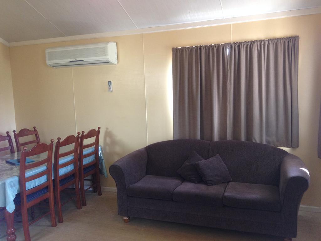 Pinjarra Caravan Park&Cabins Ruang foto