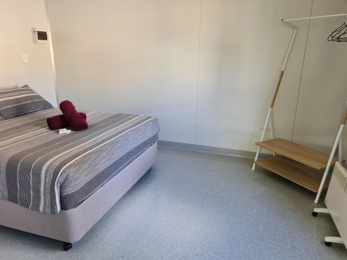 Pinjarra Caravan Park&Cabins Bagian luar foto