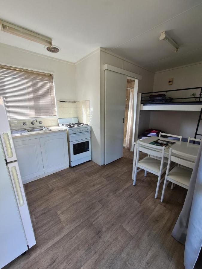 Pinjarra Caravan Park&Cabins Bagian luar foto