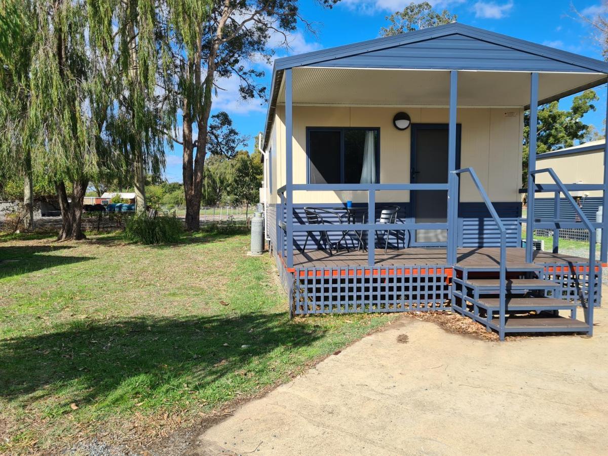 Pinjarra Caravan Park&Cabins Bagian luar foto