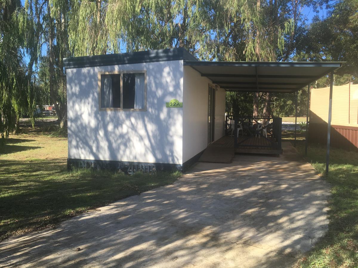Pinjarra Caravan Park&Cabins Bagian luar foto