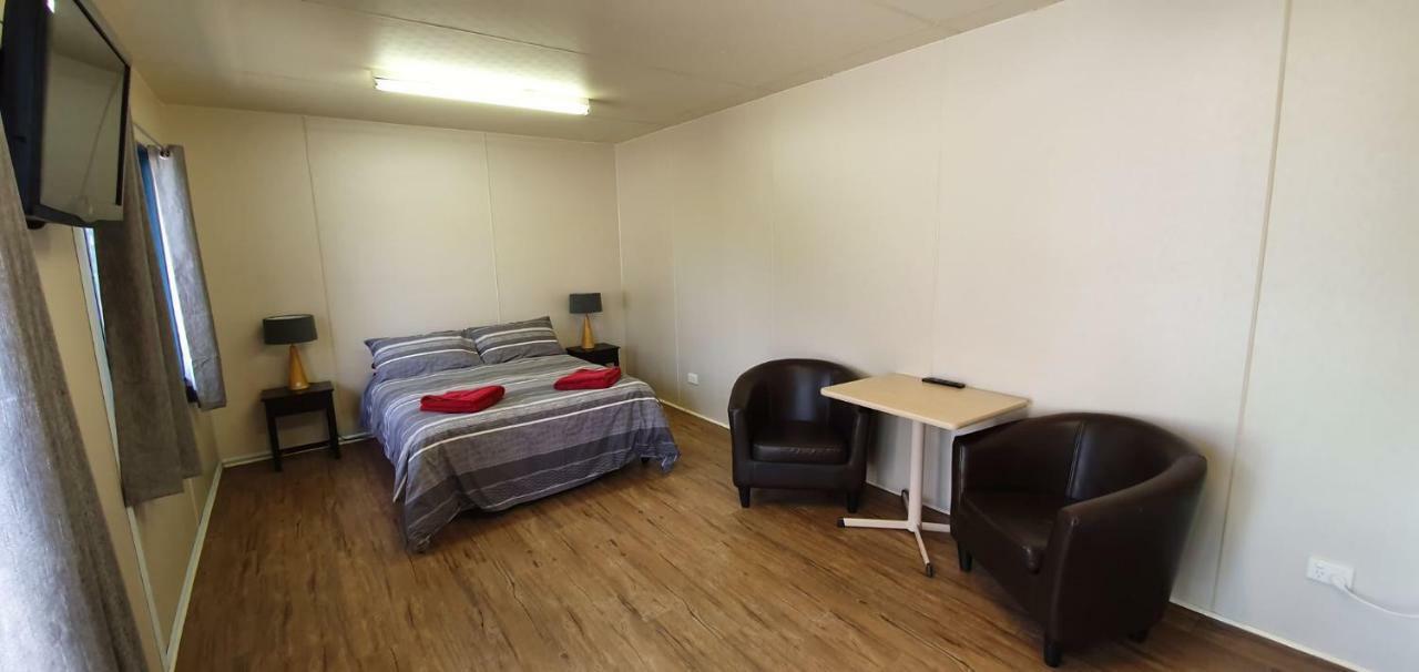 Pinjarra Caravan Park&Cabins Bagian luar foto