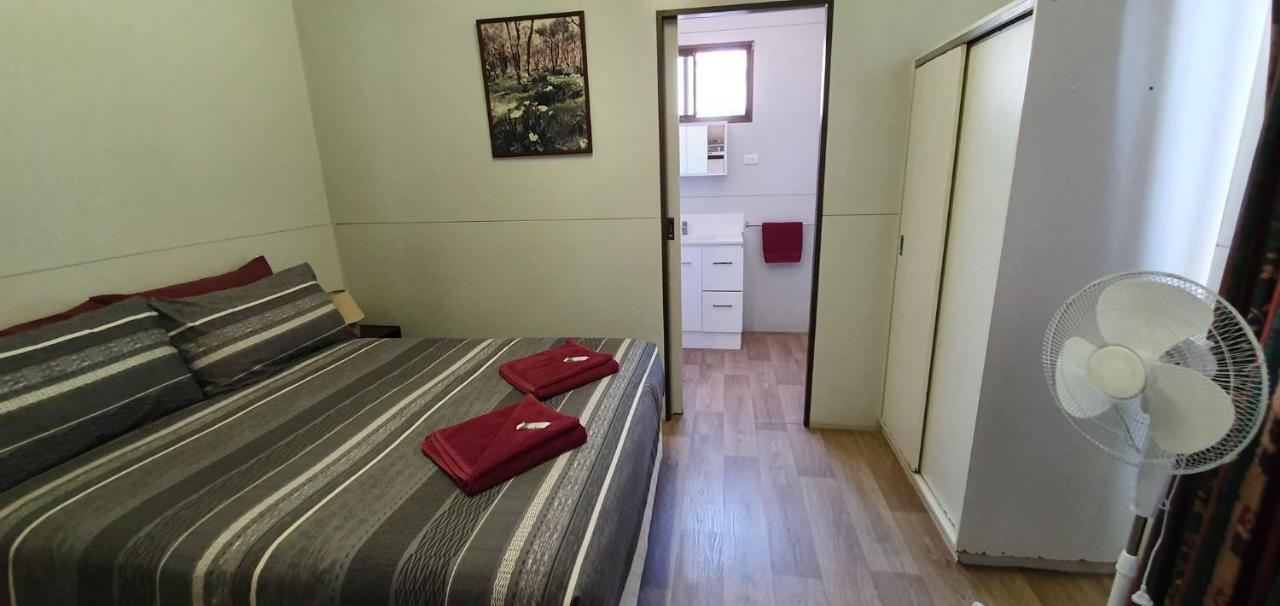 Pinjarra Caravan Park&Cabins Bagian luar foto