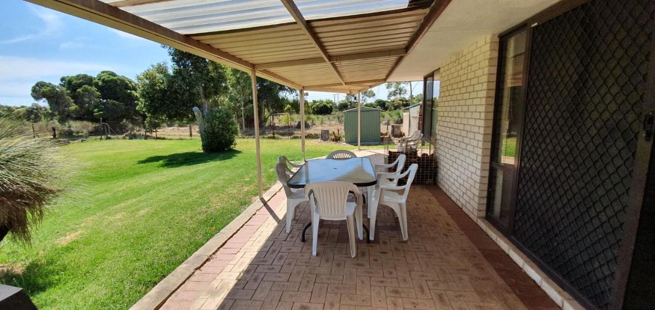 Pinjarra Caravan Park&Cabins Bagian luar foto