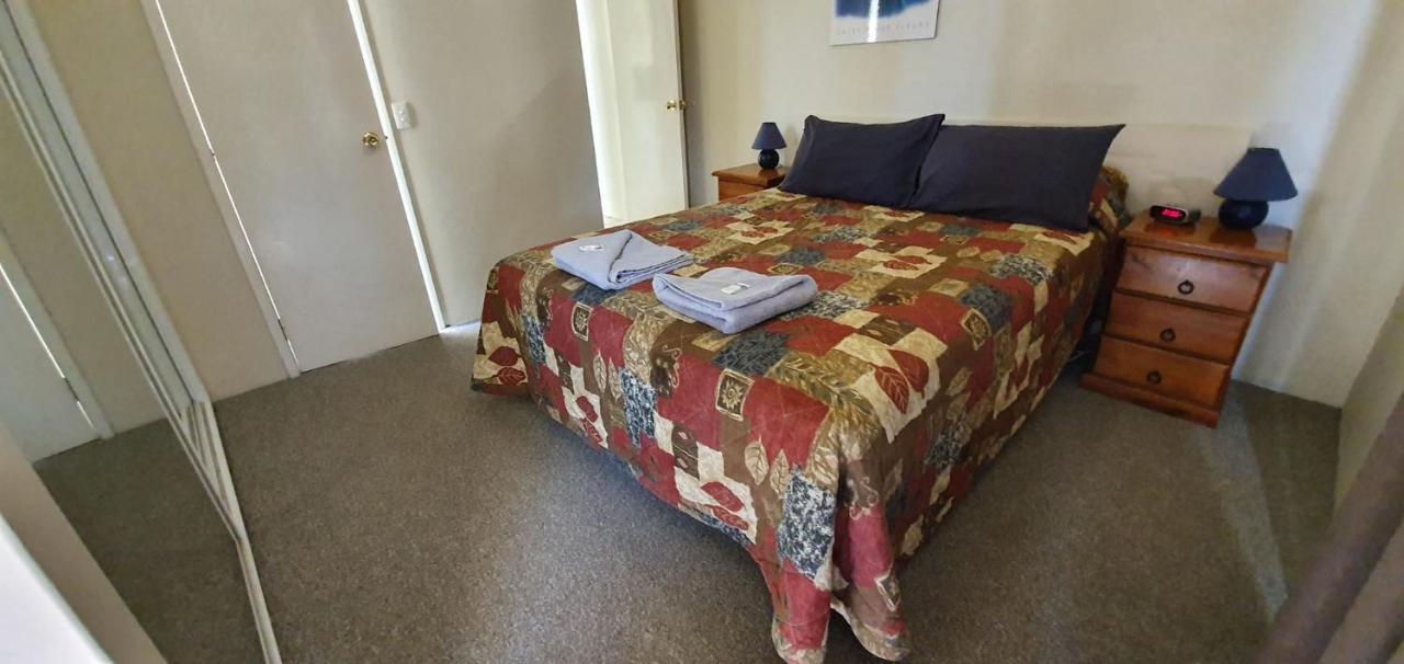 Pinjarra Caravan Park&Cabins Bagian luar foto