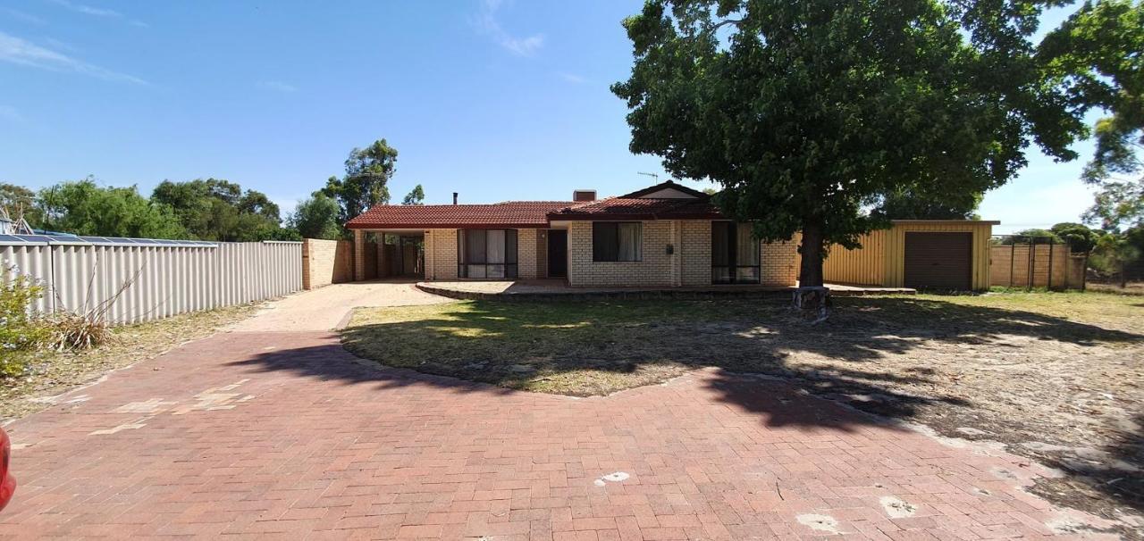 Pinjarra Caravan Park&Cabins Bagian luar foto