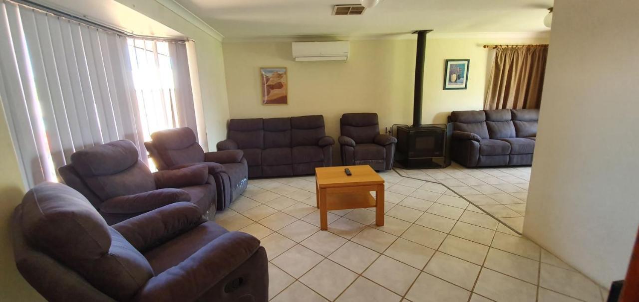 Pinjarra Caravan Park&Cabins Bagian luar foto