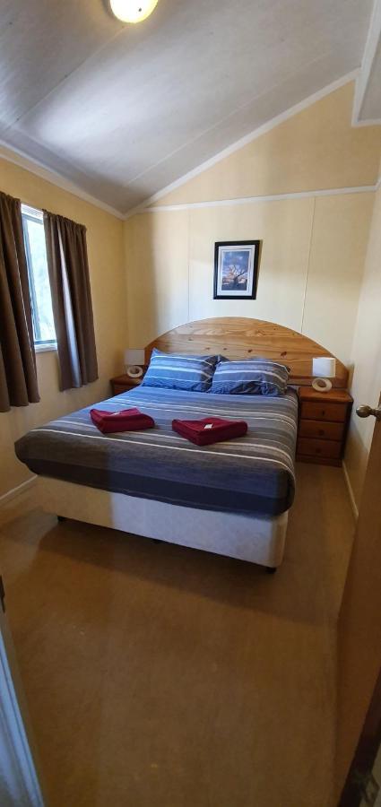 Pinjarra Caravan Park&Cabins Bagian luar foto